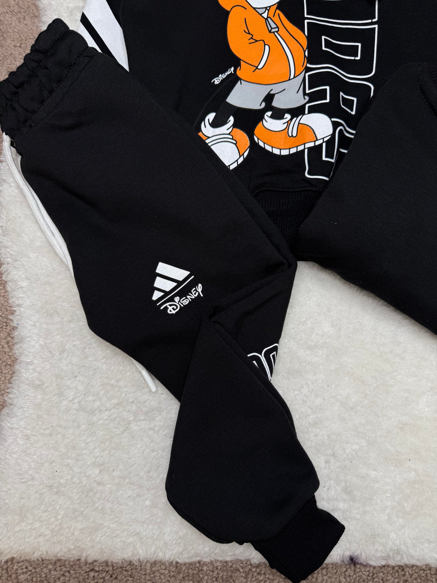 SURVÊTEMENT ADIDAS MICKEY NOIR ET ORANGE