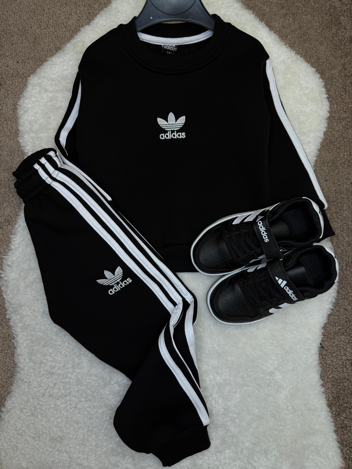 Survêtement, Adidas noir