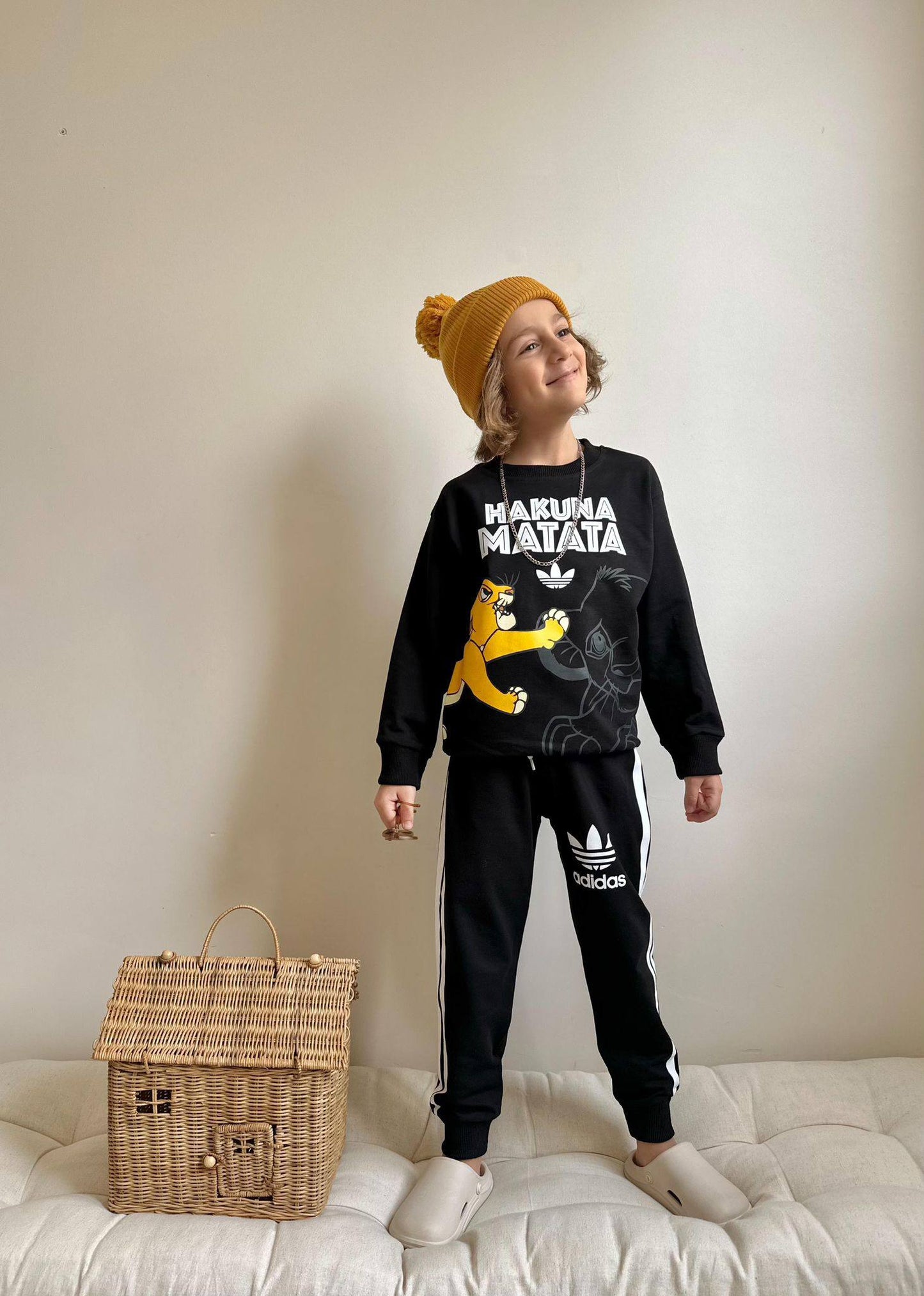 Survêtement hakuna Matata noir adidas