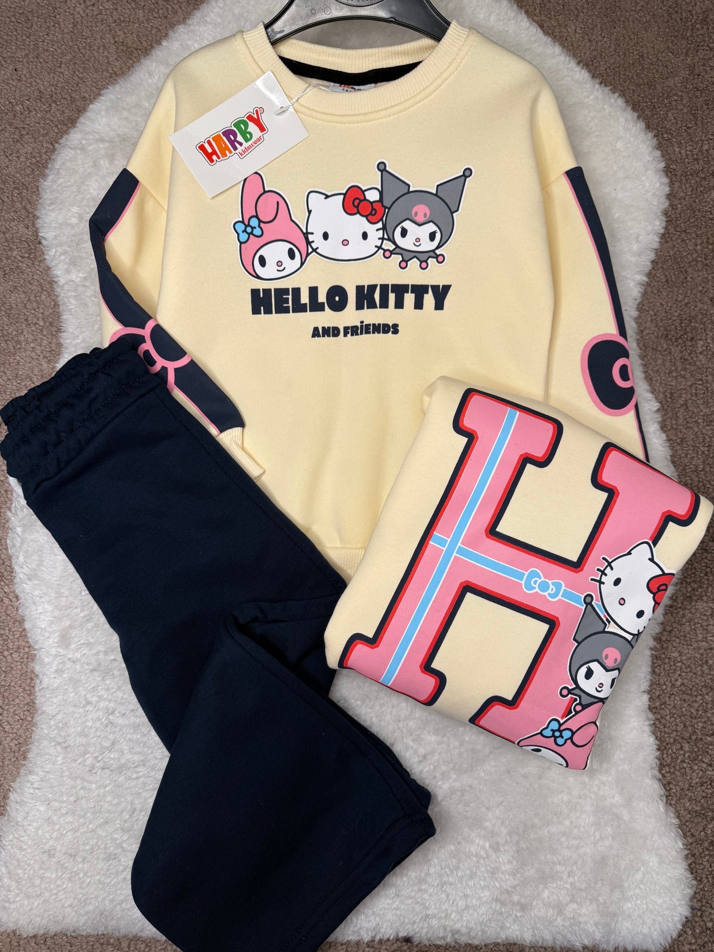 HELLO KITTY & KUROMI ENSEMBLE