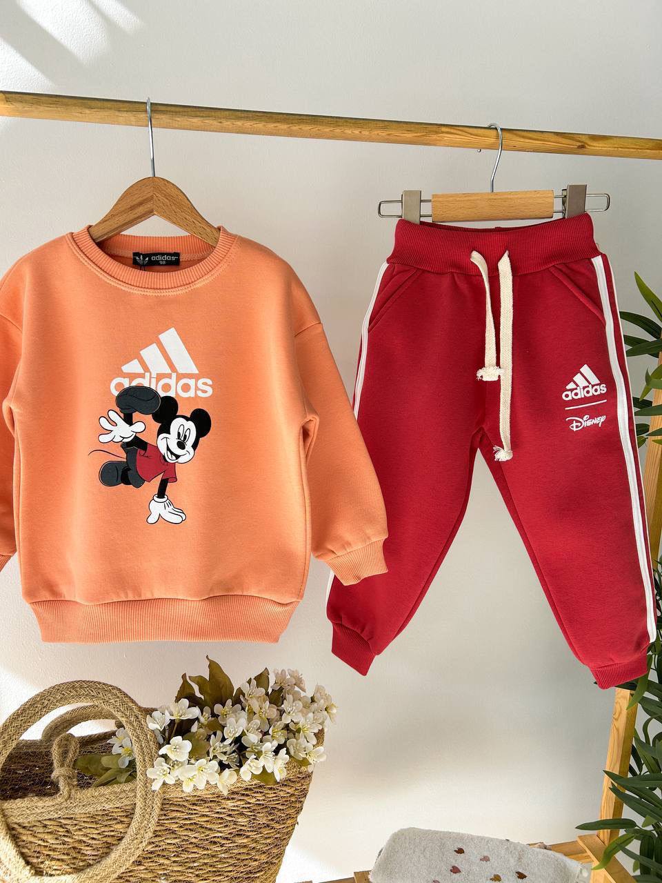 Survêtement Mickey adidas