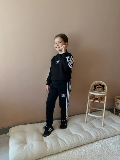 Survêtement, Adidas noir