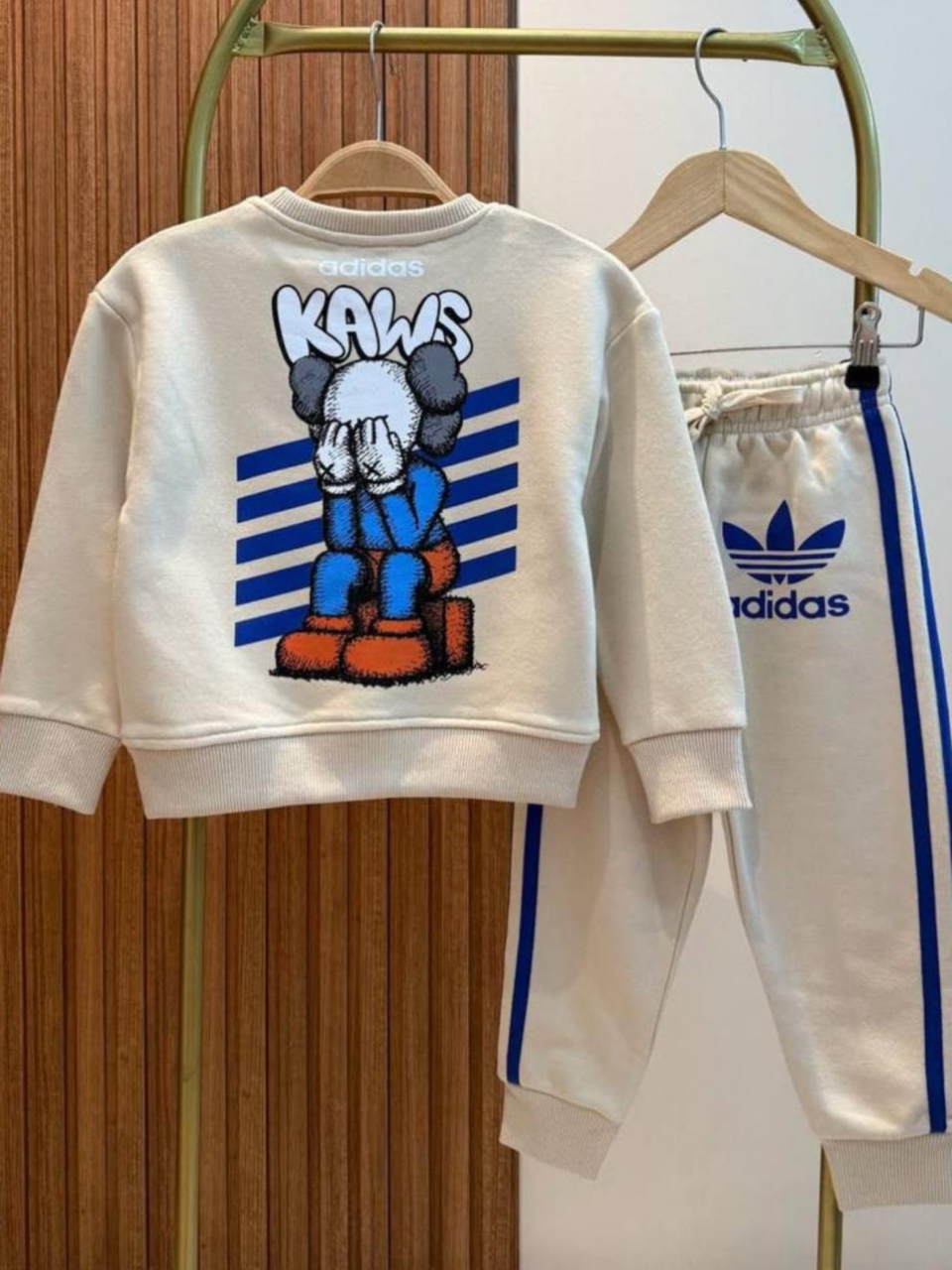Survêtement Kaws Adidas