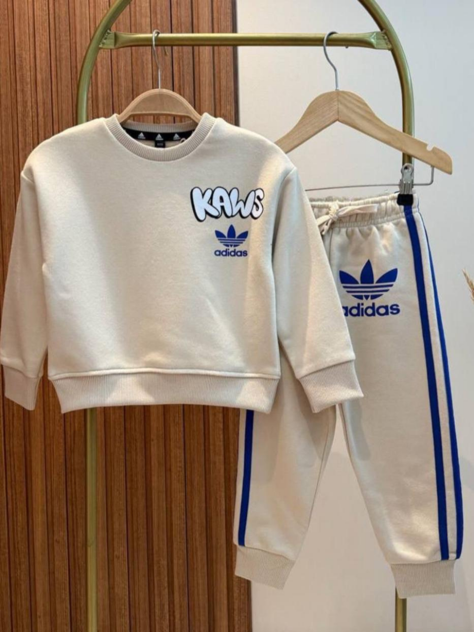 Survêtement Kaws Adidas